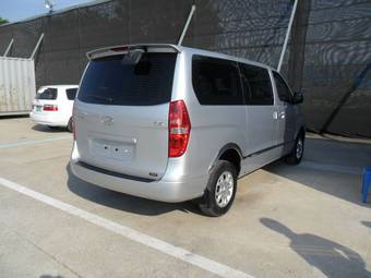 2010 Hyundai Grand Starex Photos
