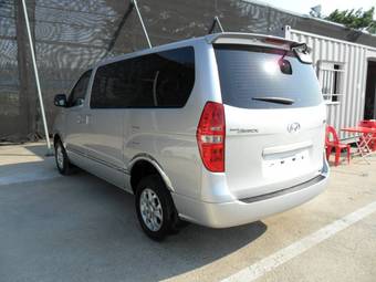 2010 Hyundai Grand Starex Photos