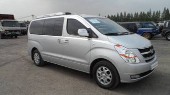 2010 Hyundai Grand Starex Photos