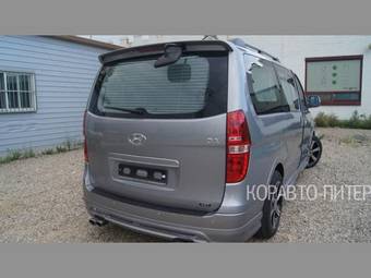 2011 Hyundai Grand Starex Photos