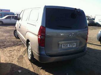 2011 Hyundai Grand Starex Photos