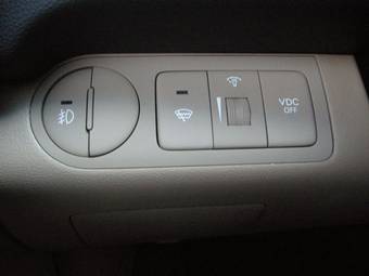 2011 Hyundai Grand Starex Pictures