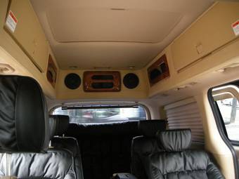 2011 Hyundai Grand Starex Pics