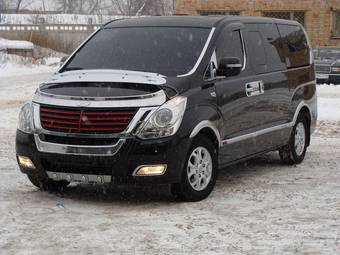 2011 Hyundai Grand Starex Photos