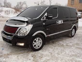 2011 Hyundai Grand Starex Photos