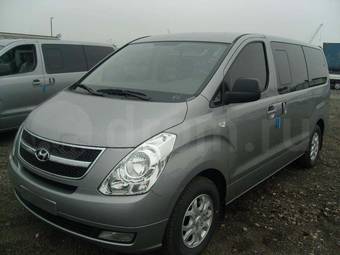 2011 Hyundai Grand Starex Pictures