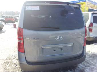 2011 Hyundai Grand Starex Photos