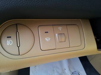 2011 Hyundai Grand Starex Images