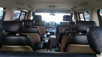 2011 Hyundai Grand Starex Photos