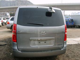 2011 Hyundai Grand Starex Pictures