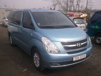 2011 Hyundai Grand Starex Pictures