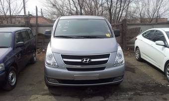 2011 Hyundai Grand Starex Photos