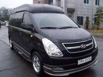 2011 Hyundai Grand Starex Photos