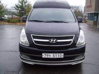 2011 Hyundai Grand Starex Pictures