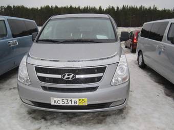 2011 Hyundai Grand Starex Photos