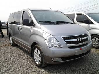 2011 Hyundai Grand Starex Photos