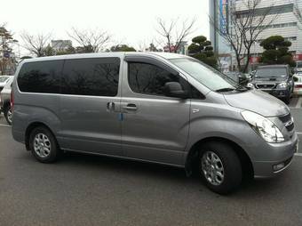 2011 Hyundai Grand Starex Photos