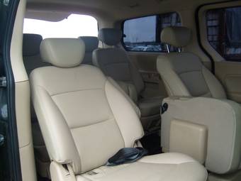 2011 Hyundai Grand Starex Photos