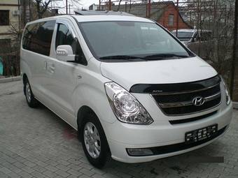 2011 Hyundai Grand Starex Photos