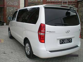 2011 Hyundai Grand Starex Photos