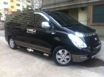 2011 Hyundai Grand Starex Photos