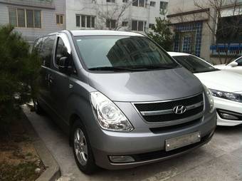 2011 Hyundai Grand Starex Photos