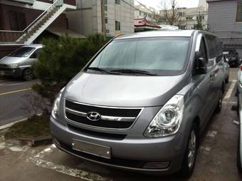 2011 Hyundai Grand Starex Pictures