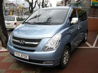 2011 Hyundai Grand Starex Photos