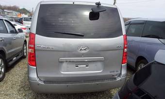 2011 Hyundai Grand Starex Pictures