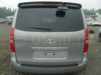 2011 Hyundai Grand Starex Photos