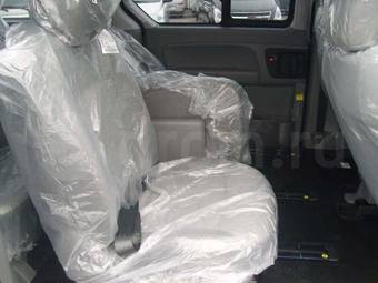 2011 Hyundai Grand Starex Images