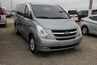 2011 Hyundai Grand Starex Photos