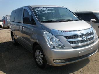 2011 Hyundai Grand Starex Pictures
