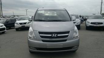 2011 Hyundai Grand Starex Pictures