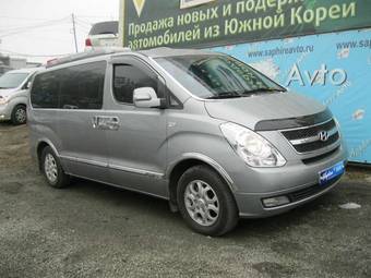 2011 Hyundai Grand Starex Photos