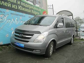 2011 Hyundai Grand Starex Pictures