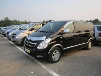 2011 Hyundai Grand Starex Pictures