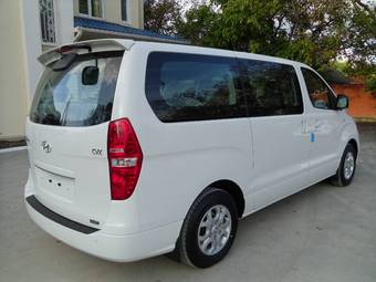 2012 Hyundai Grand Starex Photos