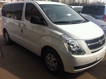 2012 Hyundai Grand Starex Photos