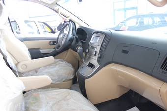 2012 Hyundai Grand Starex Wallpapers
