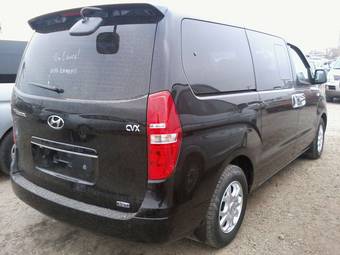 2012 Hyundai Grand Starex Photos