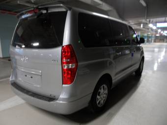 2012 Hyundai Grand Starex Images