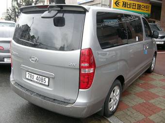 2012 Hyundai Grand Starex Photos