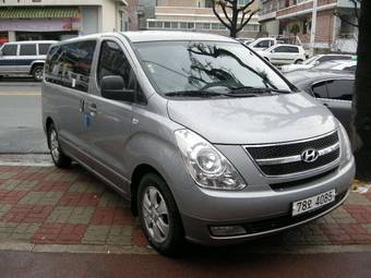 2012 Hyundai Grand Starex Pictures