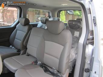 2012 Hyundai Grand Starex Pictures
