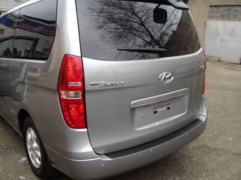 2012 Hyundai Grand Starex Pics