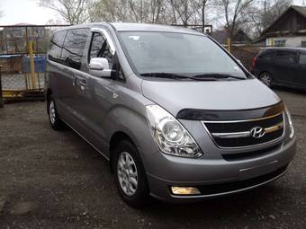 2012 Hyundai Grand Starex Photos