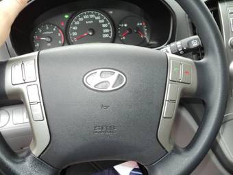 2012 Hyundai Grand Starex Wallpapers