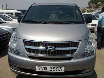 2012 Hyundai Grand Starex Photos