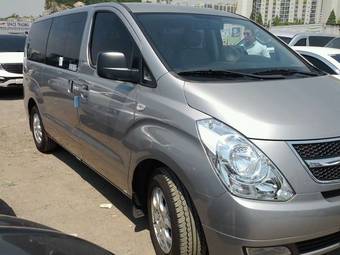 2012 Hyundai Grand Starex Photos